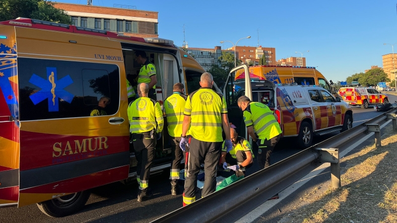 Un Motorista De A Os Grave Tras Accidentarse En La A Carabanchel