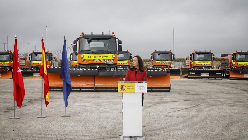 Definitivo templar Cívico 651 agentes, 207 quitanieves y 22.000 toneladas de sal: se presenta el Plan  de Nevadas para las carreteras estatales en Madrid | Gacetín Madrid